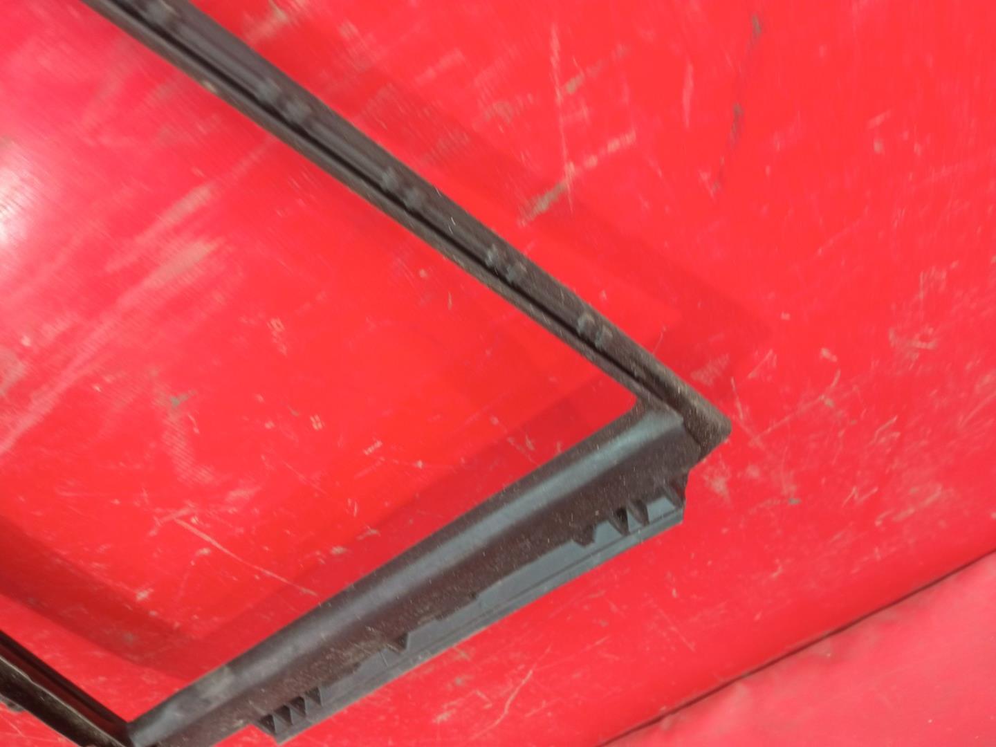 Уплотнитель стекла двери