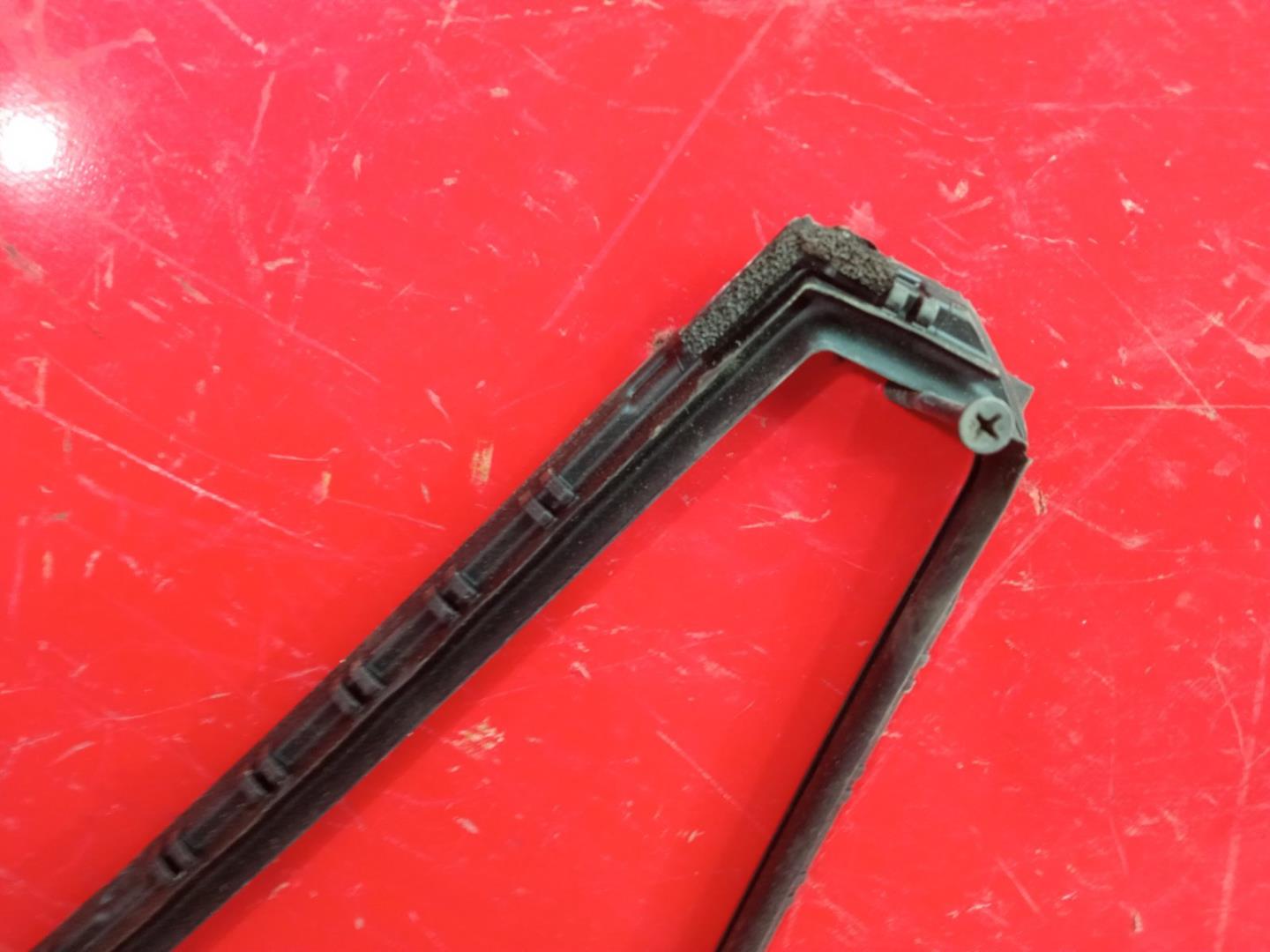 Уплотнитель стекла двери