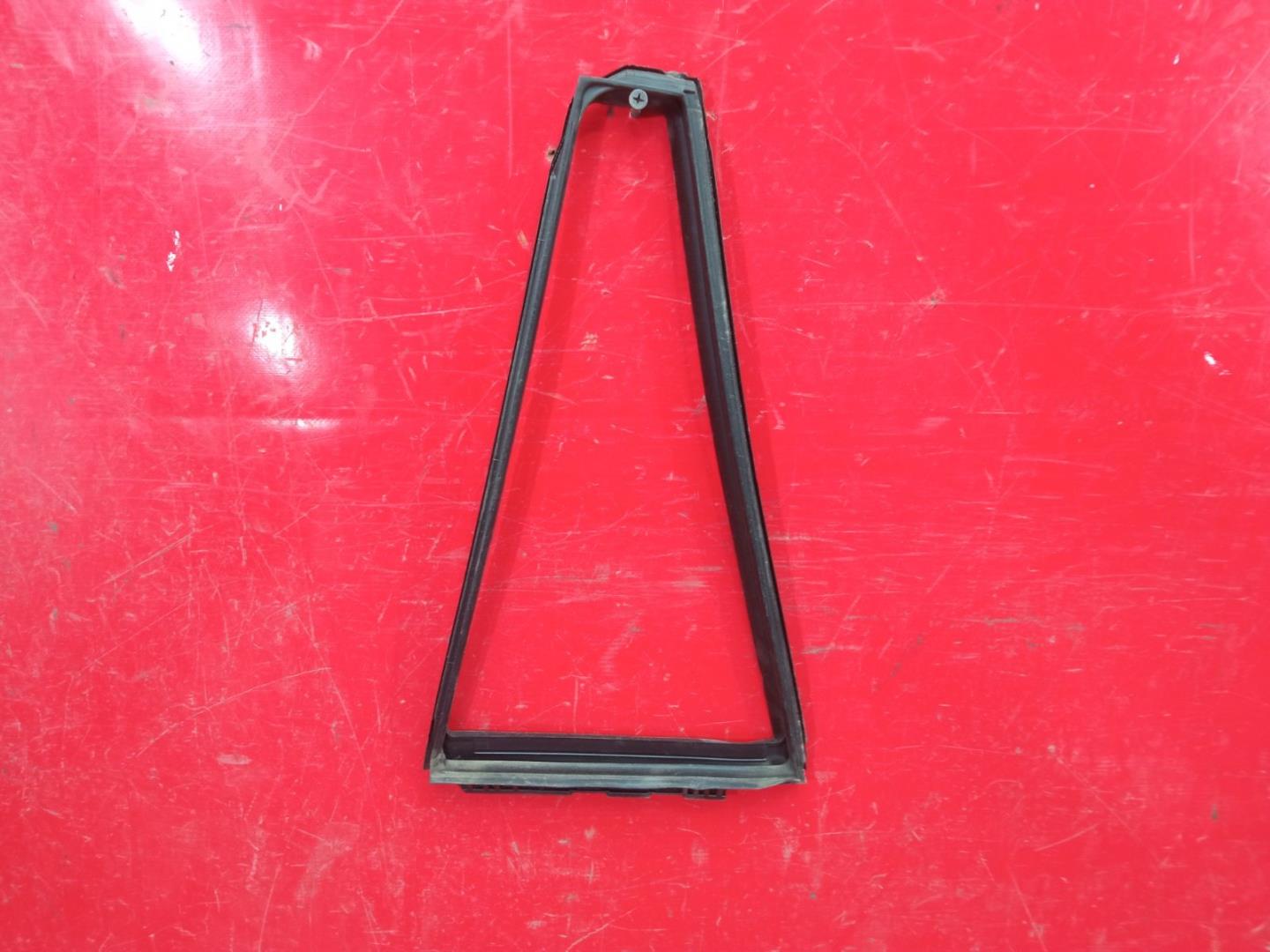 Уплотнитель стекла двери