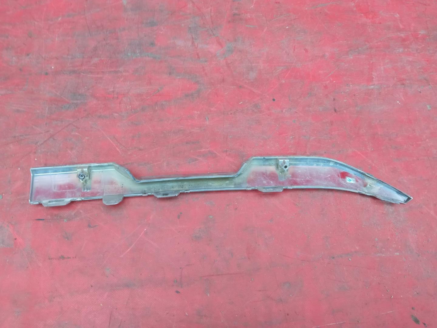 Накладка (кузов наружные)