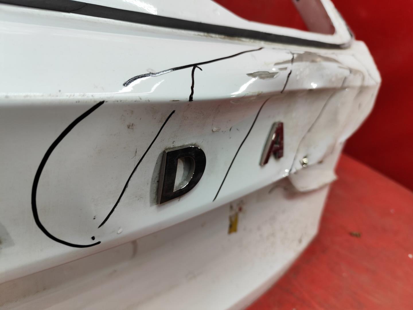 Крышка багажника