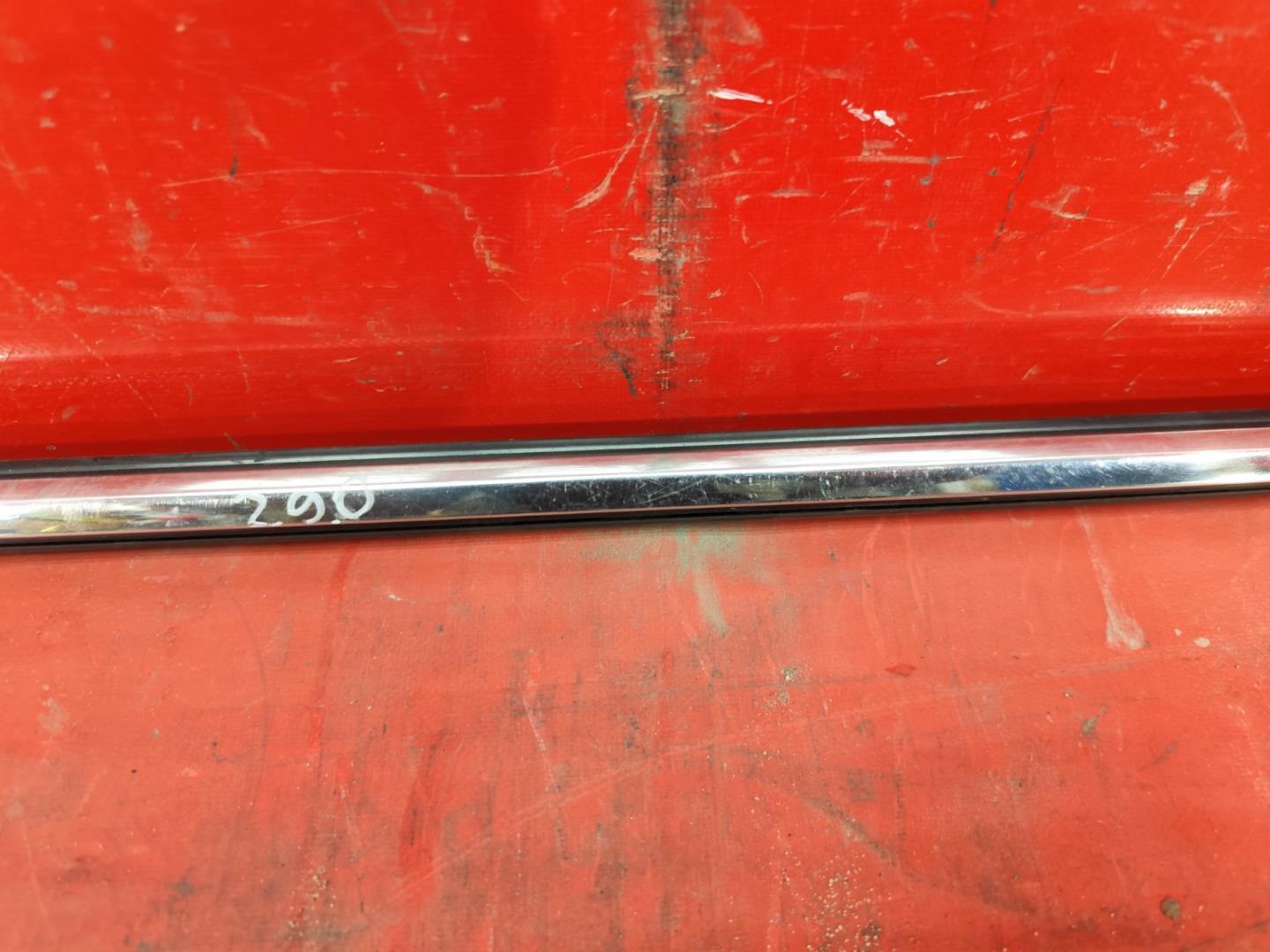 Молдинг двери