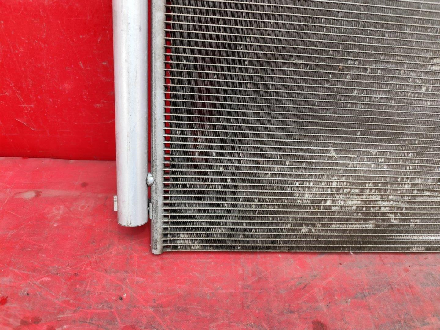 Радиатор кондиционера / конденсер