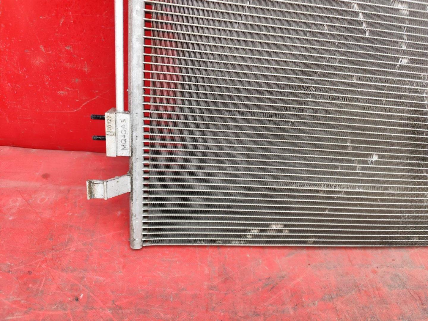 Радиатор кондиционера / конденсер