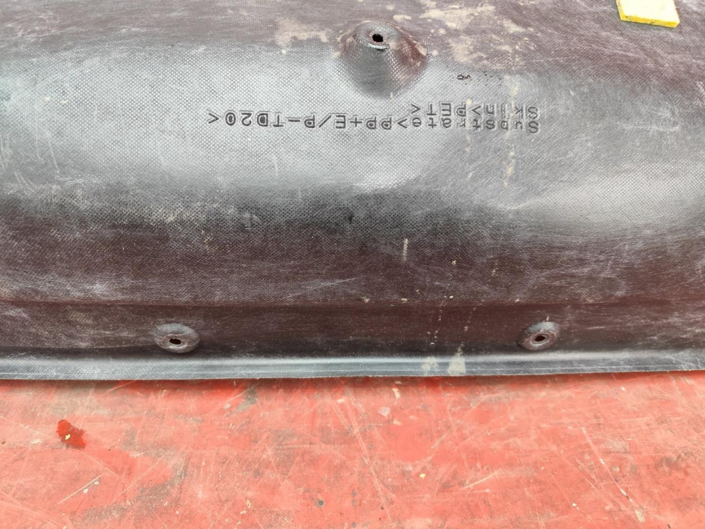 Обшивка багажника