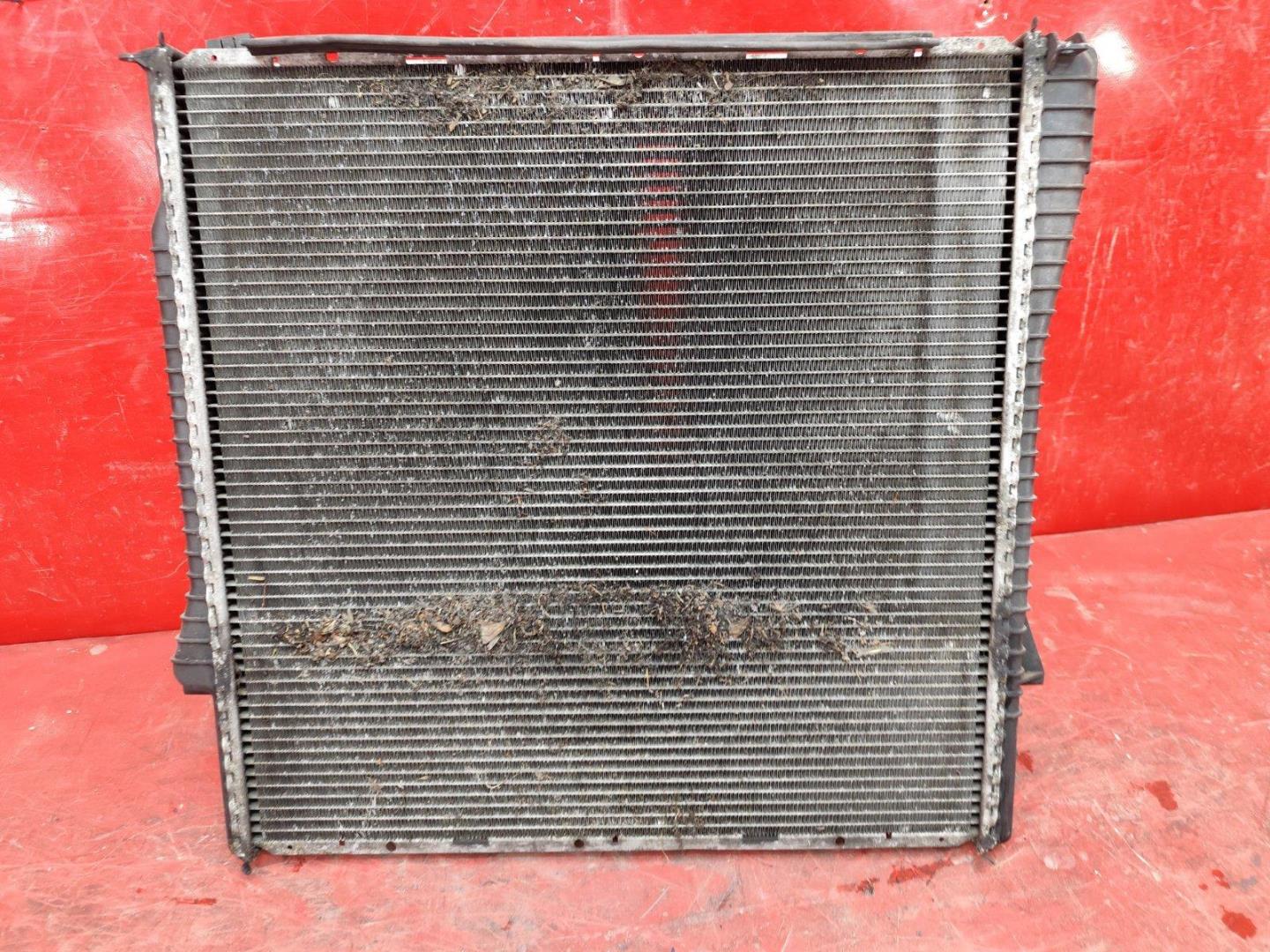 Радиатор охлаждения двигателя основной