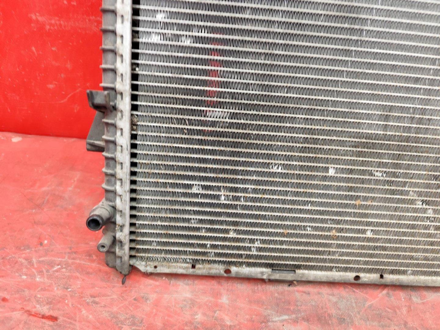 Радиатор охлаждения двигателя основной