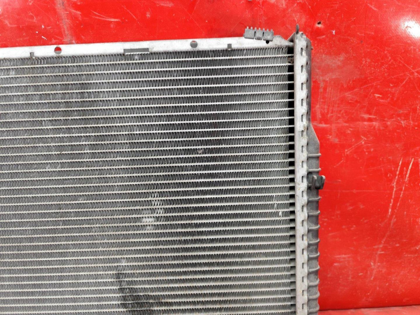 Радиатор охлаждения двигателя основной