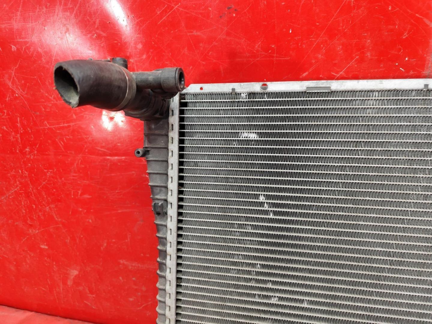 Радиатор охлаждения двигателя основной