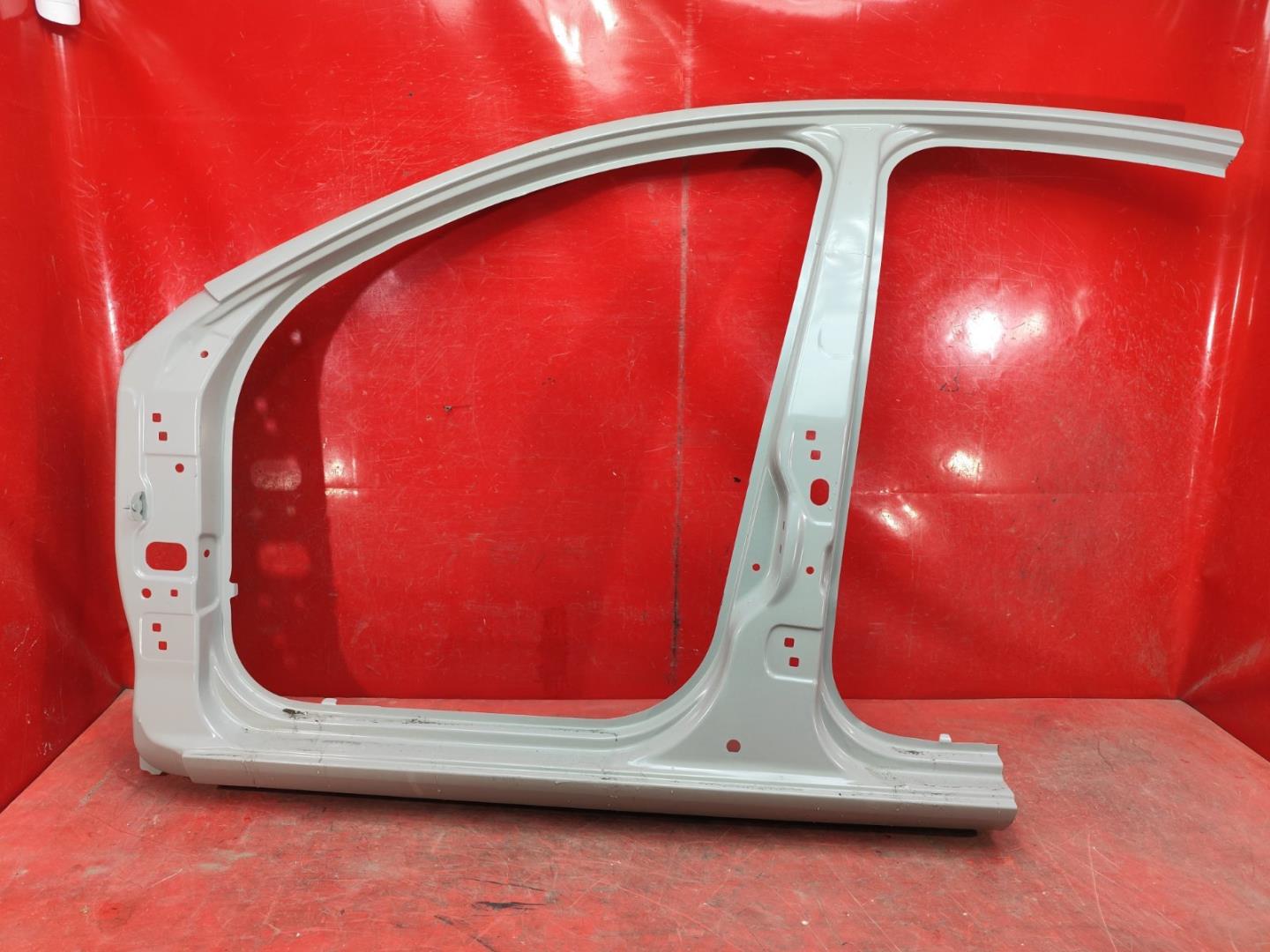 Кузовной элемент