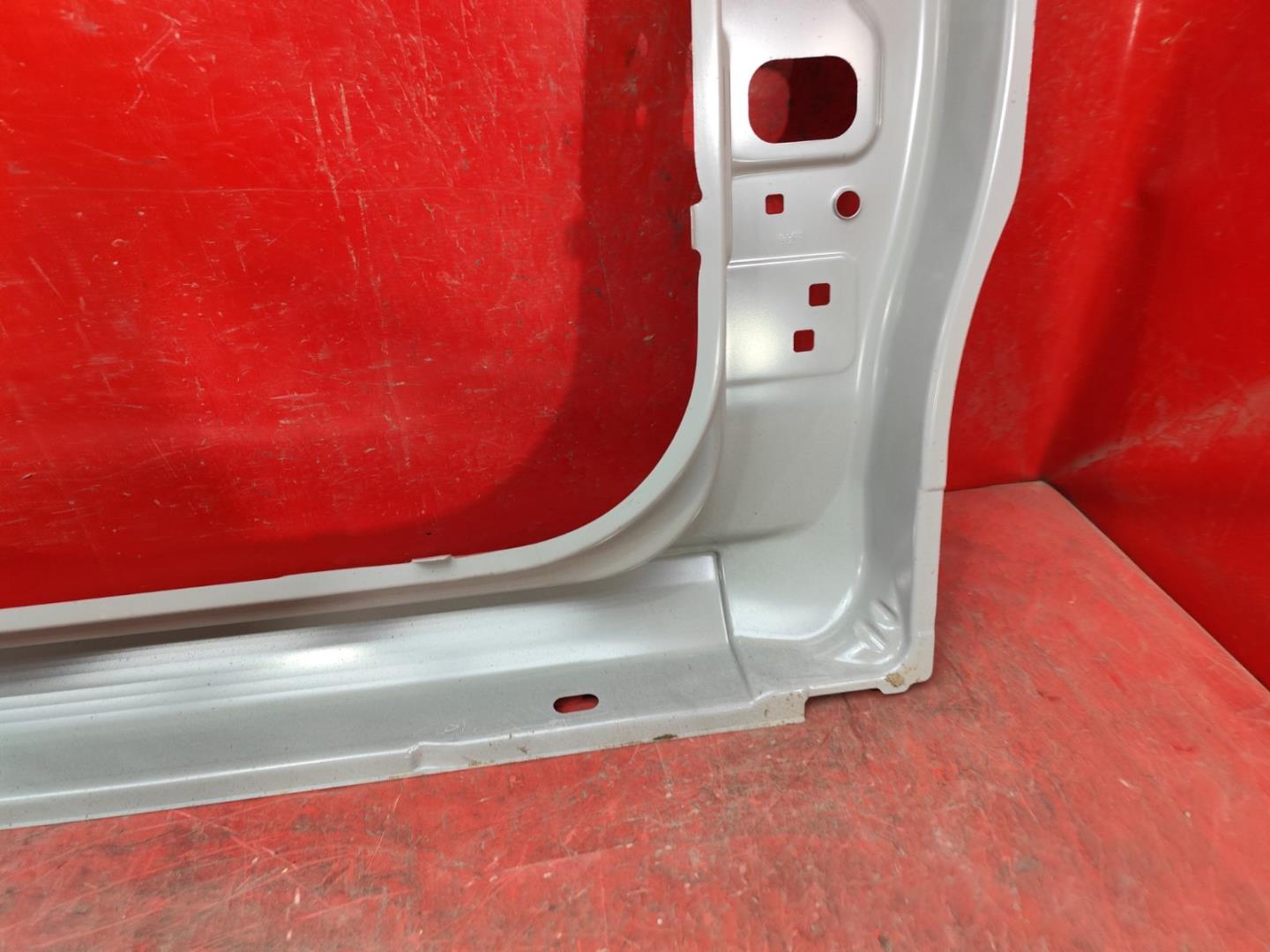 Кузовной элемент