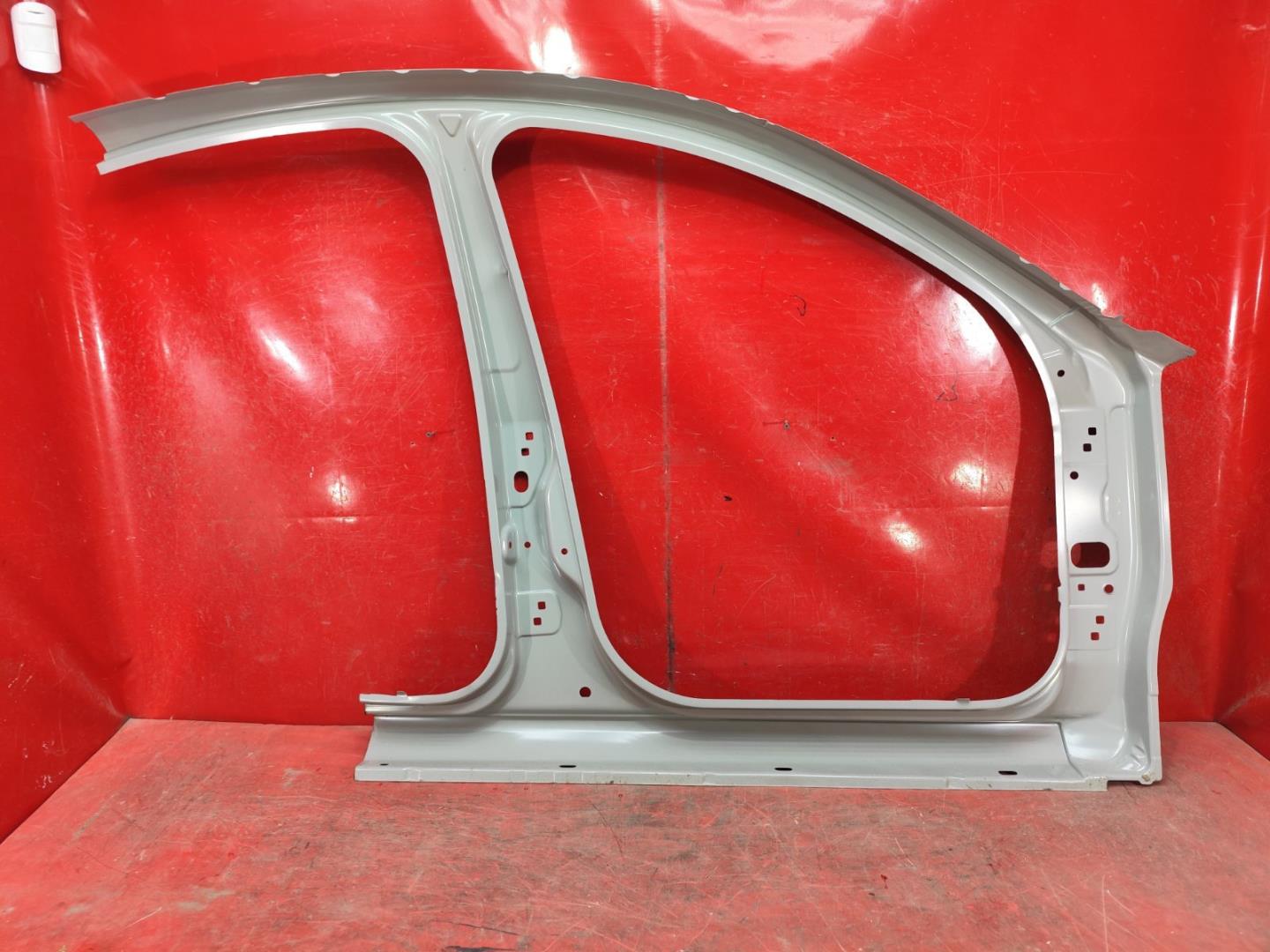 Кузовной элемент