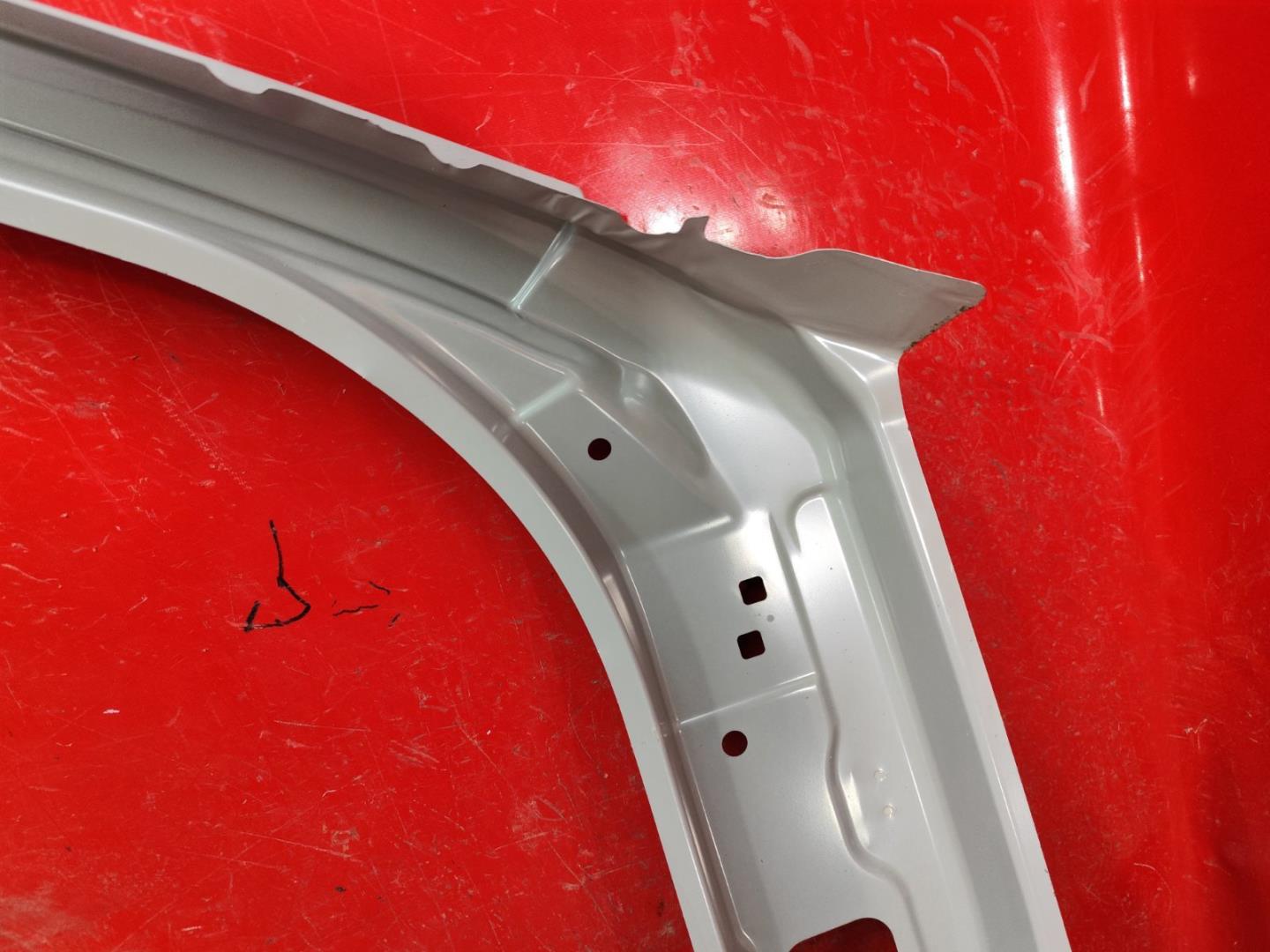 Кузовной элемент