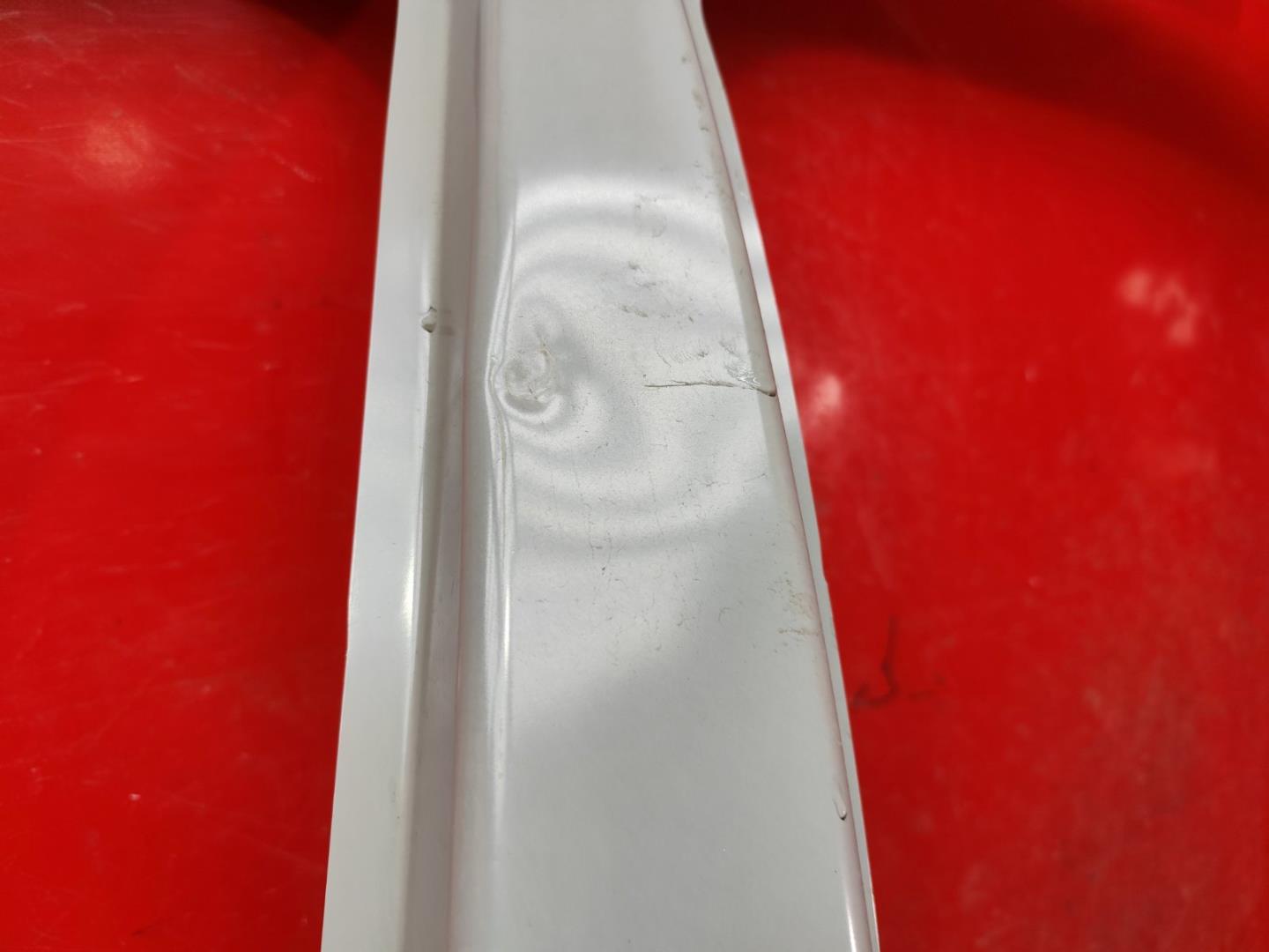 Кузовной элемент