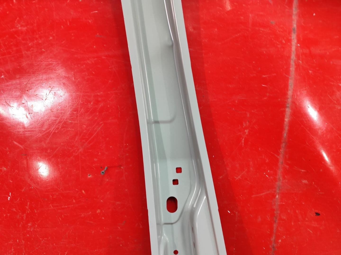 Кузовной элемент