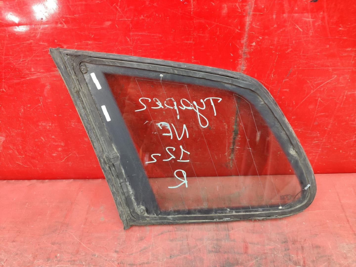 Стекло боковое