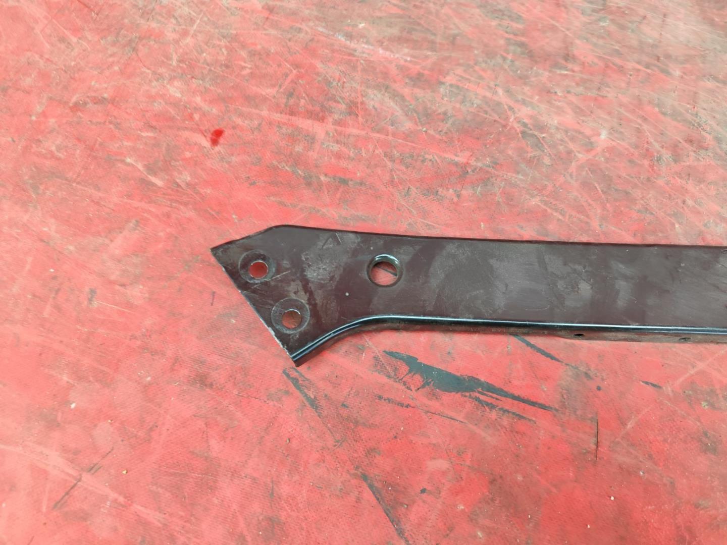 Кронштейн крепежный вспомогательный (разного назначения)