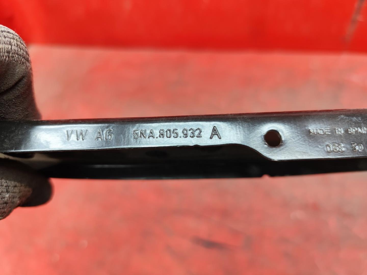 Кронштейн крепежный вспомогательный (разного назначения)