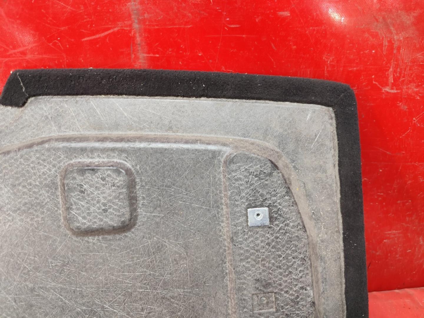 Пол багажника