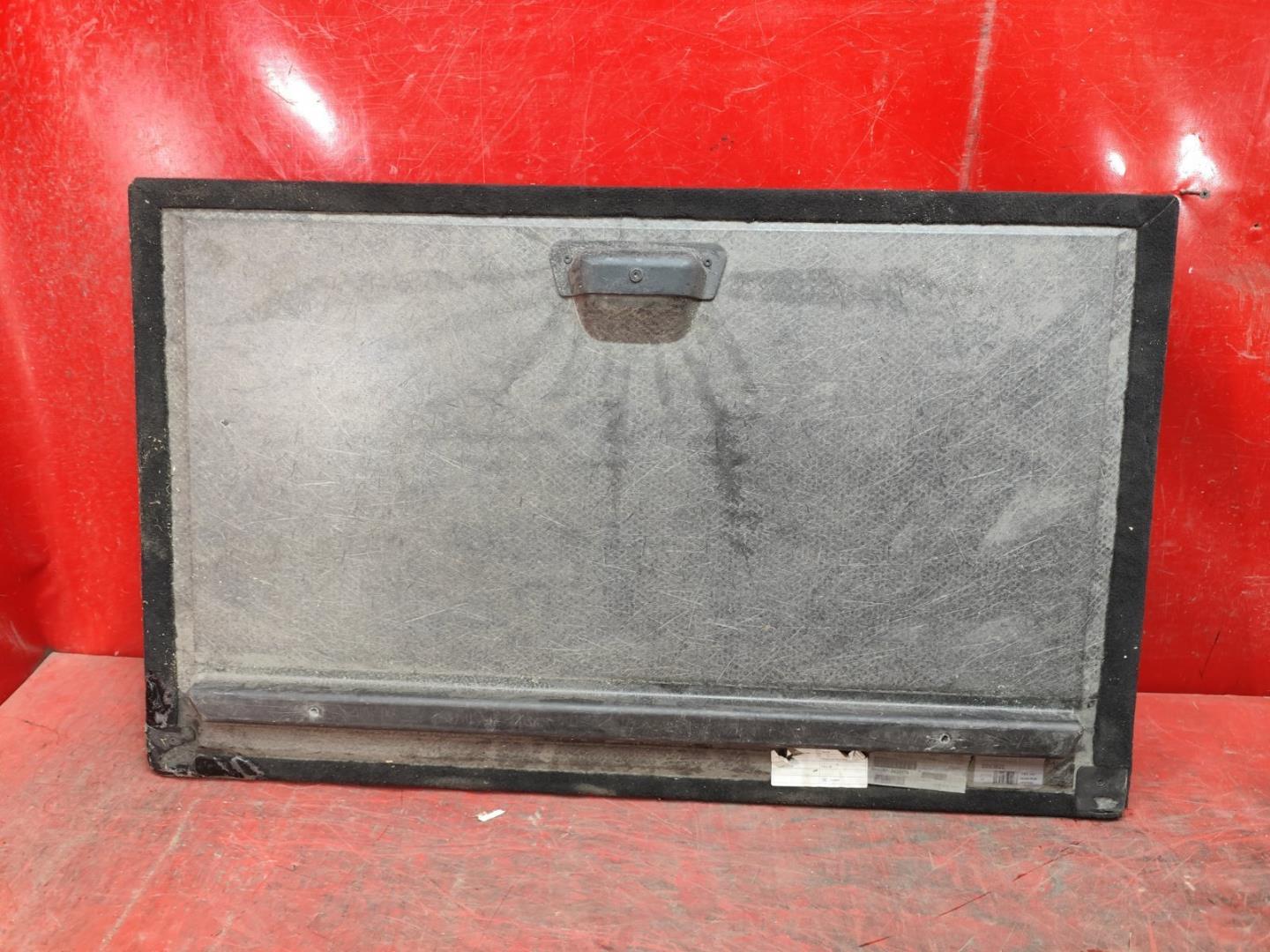 Пол багажника