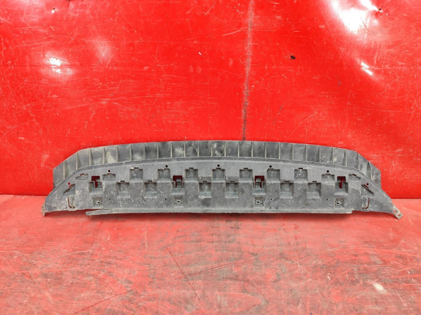 Пыльник переднего бампера