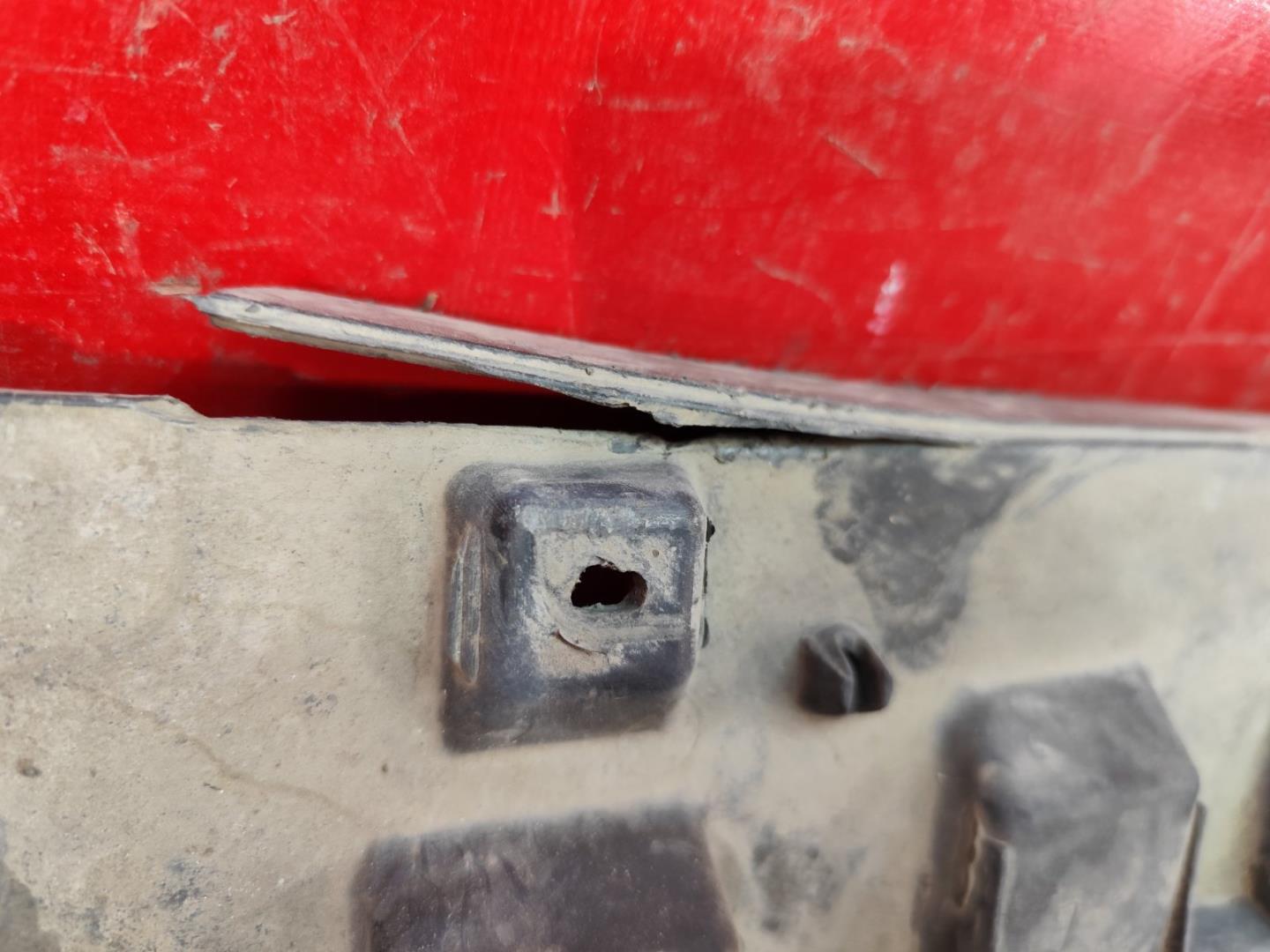 Пыльник переднего бампера