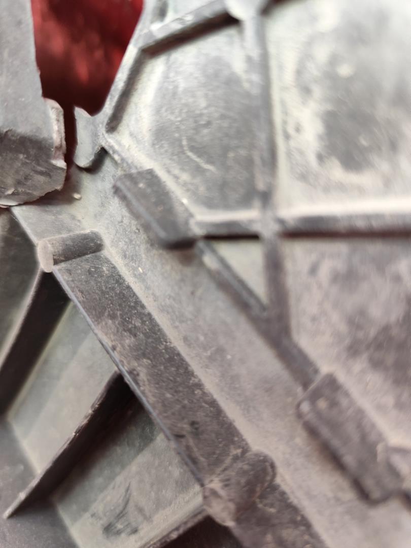 Пыльник переднего бампера