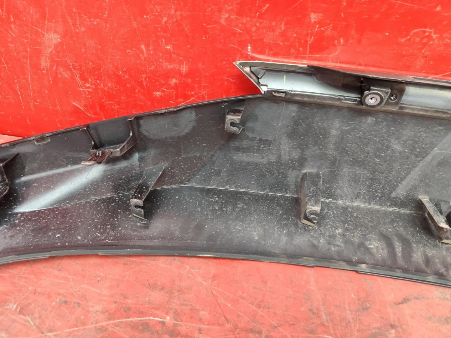 Накладка крышки багажника