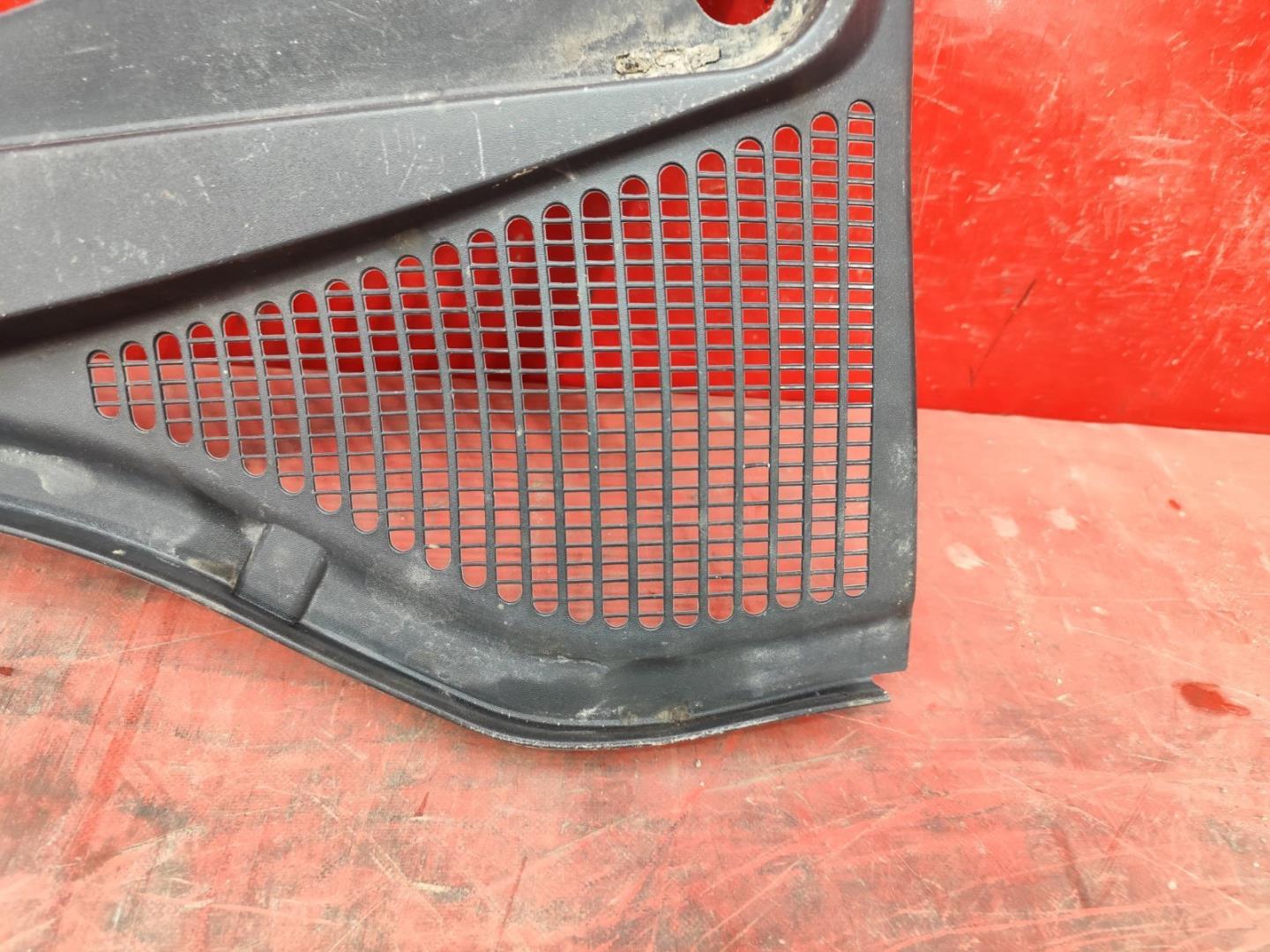 Решетка стеклоочистителей (Жабо)