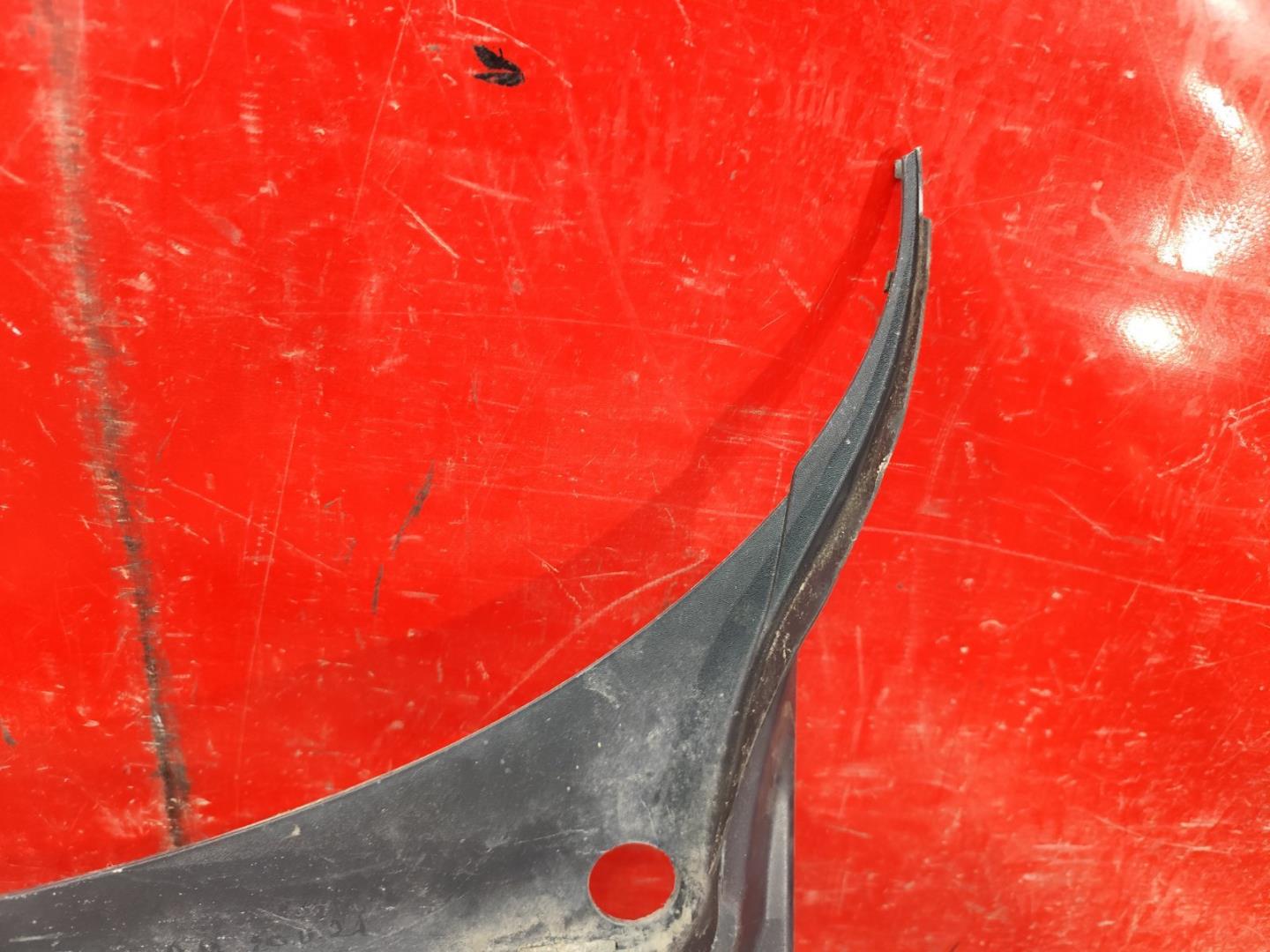 Решетка стеклоочистителей (Жабо)