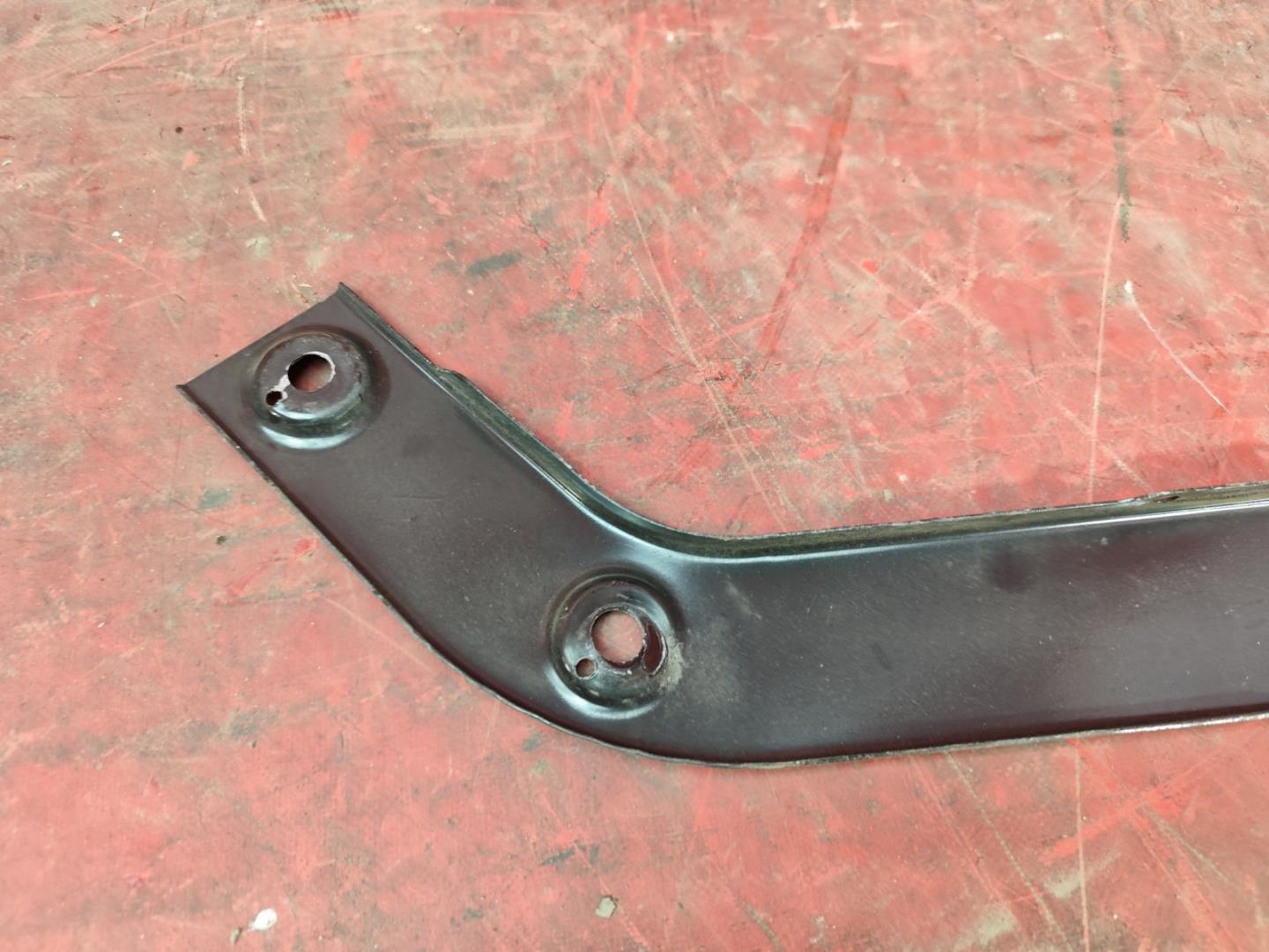 Кронштейн крепежный вспомогательный (разного назначения)