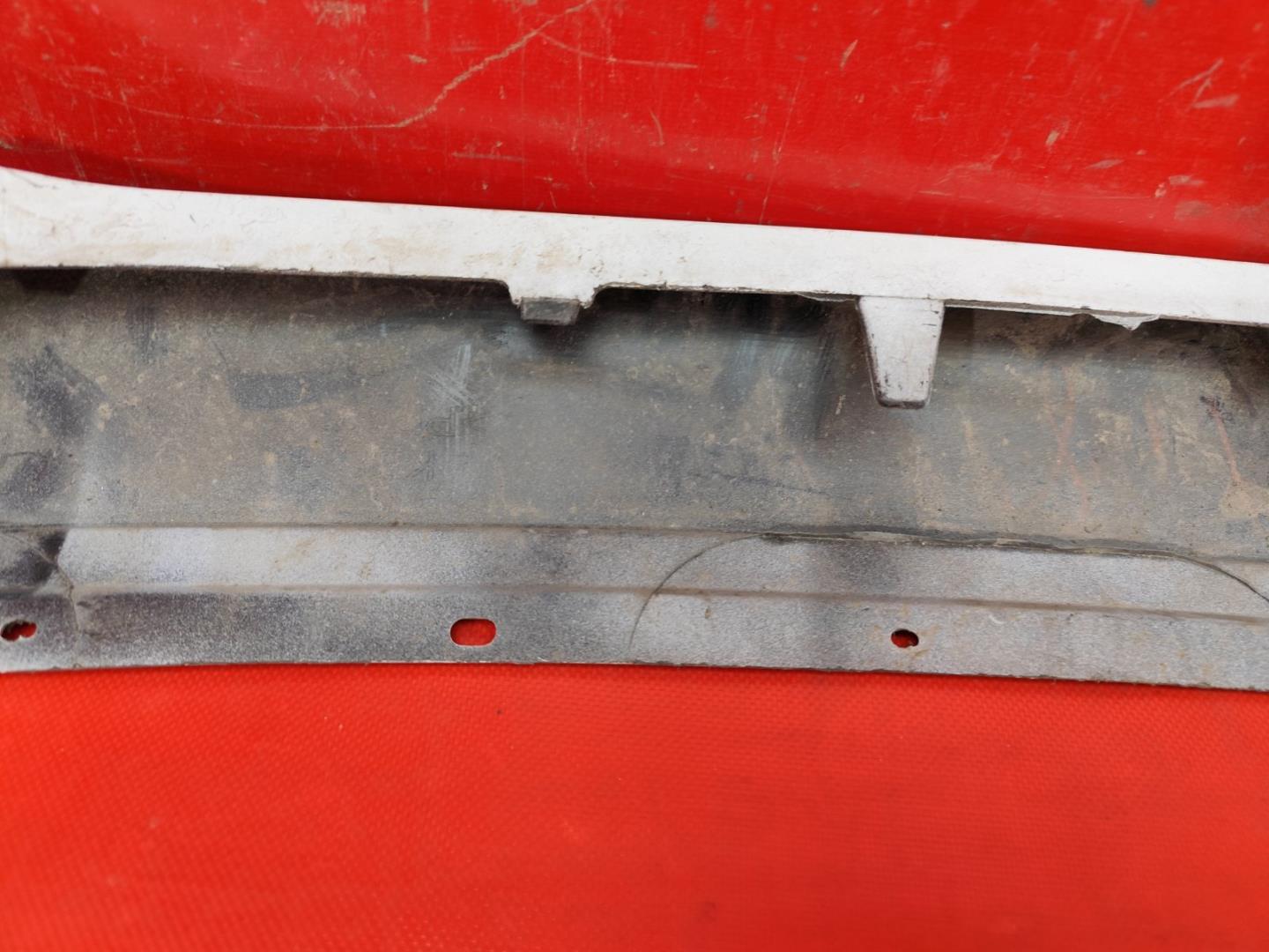 Накладка на решетку радиатора