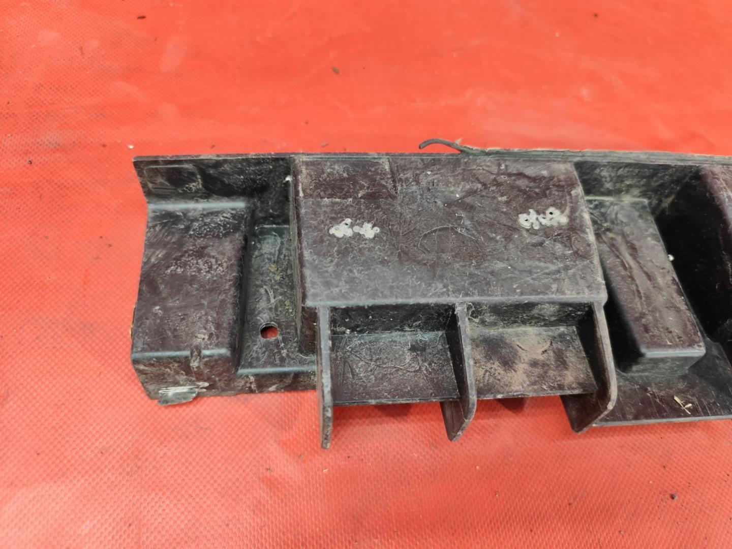 Кронштейн крепежный