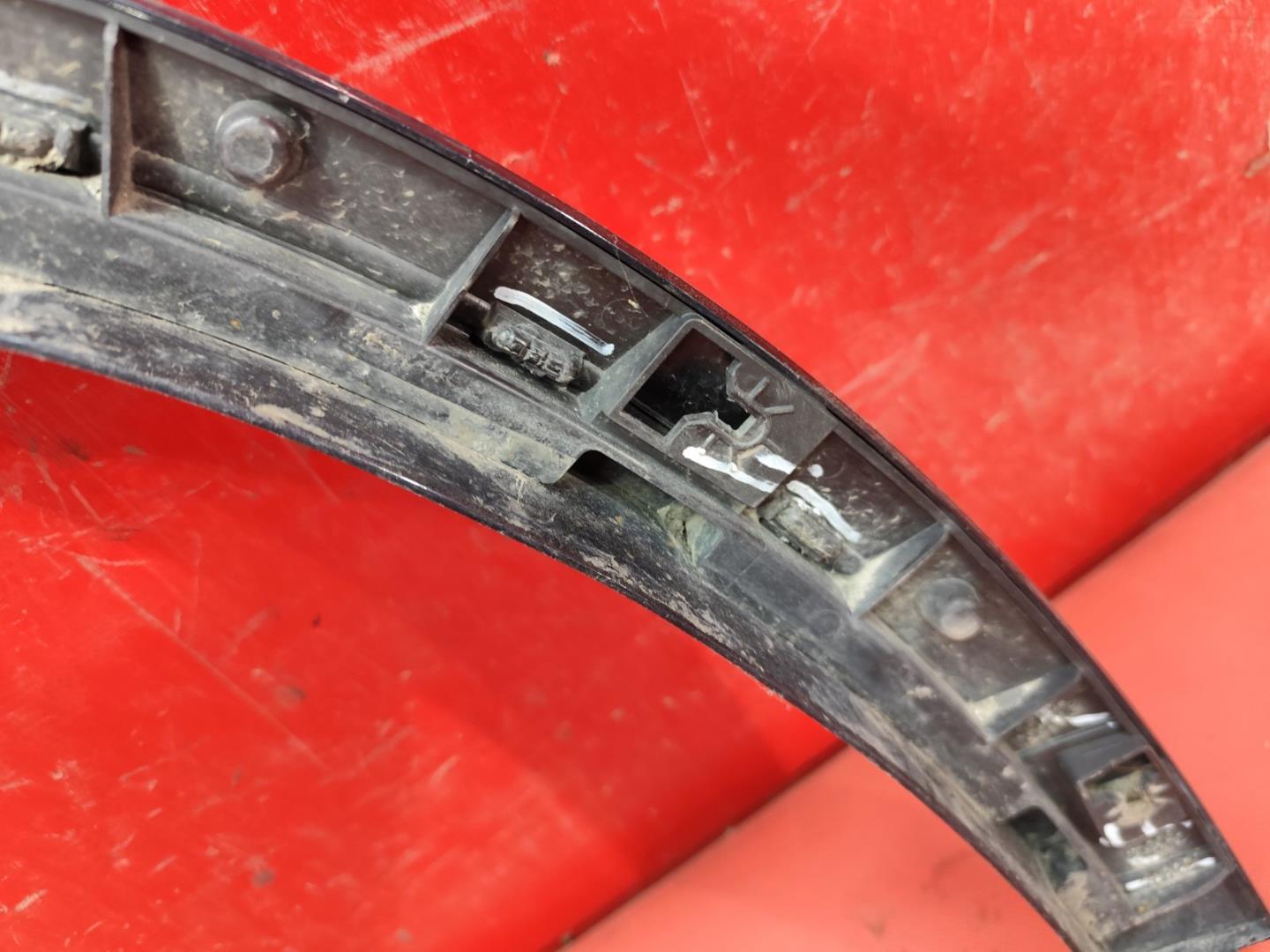 Накладка на крыло