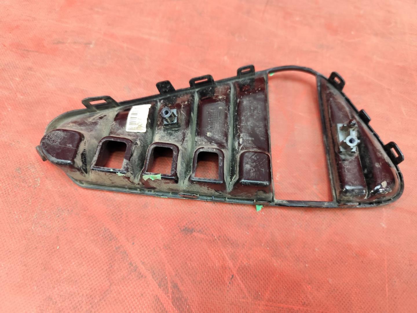 Накладка (кузов наружные)