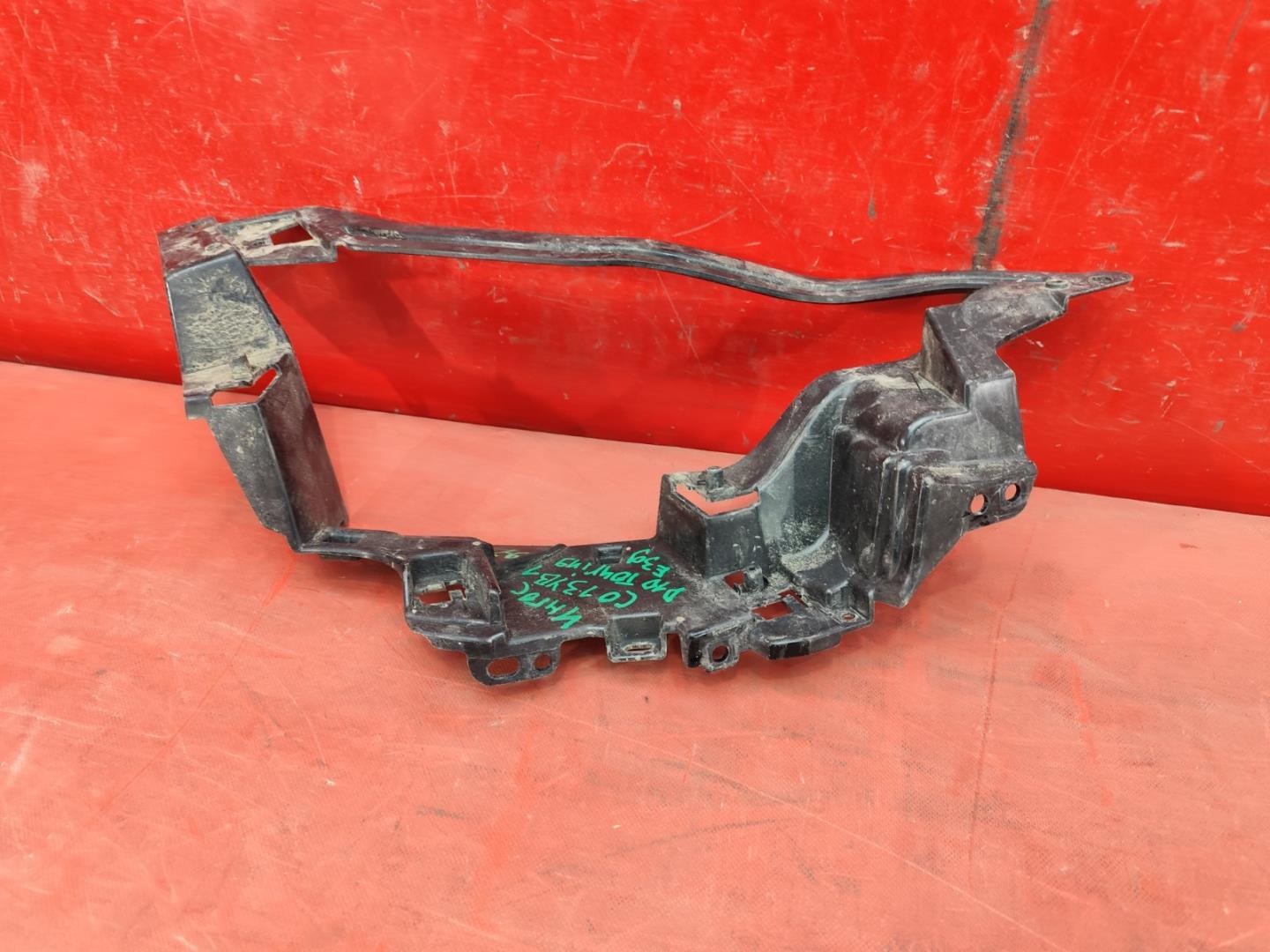 Кронштейн глушителя