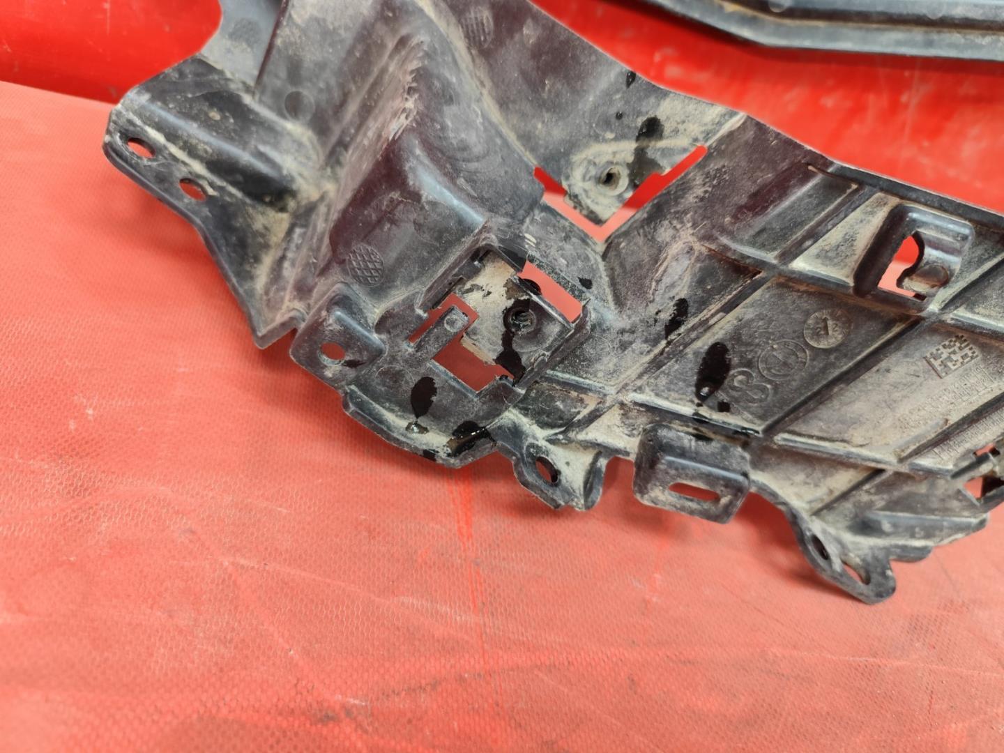 Кронштейн глушителя