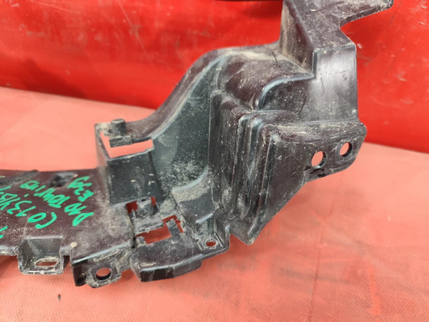 Кронштейн глушителя