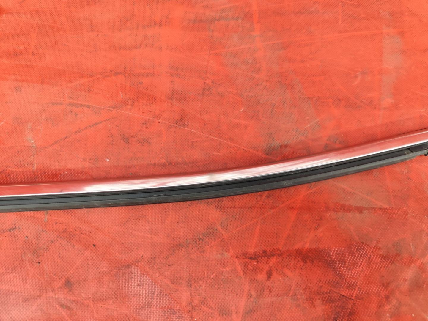 Молдинг двери