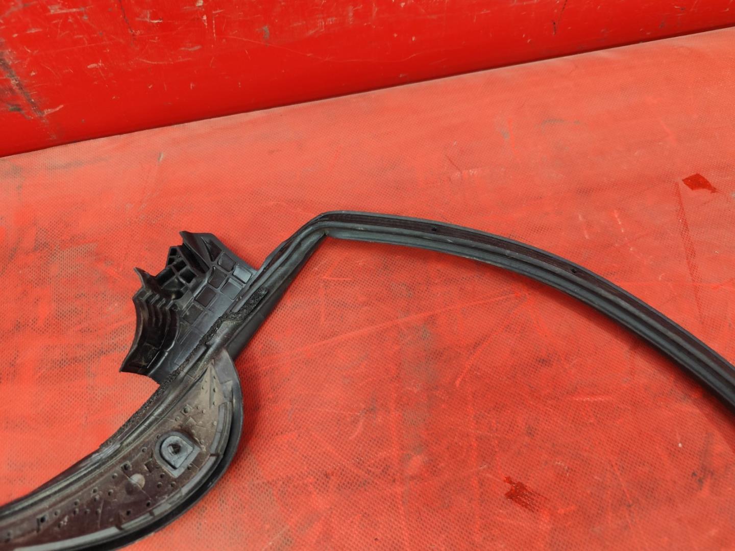 Уплотнитель двери