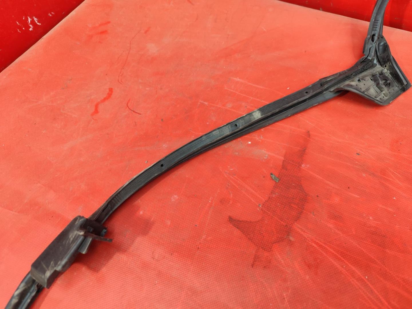 Уплотнитель двери