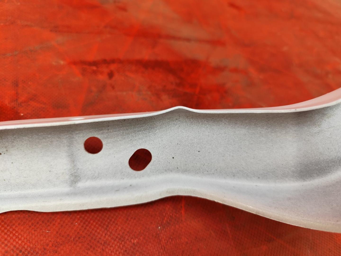 Кронштейн крепления фары