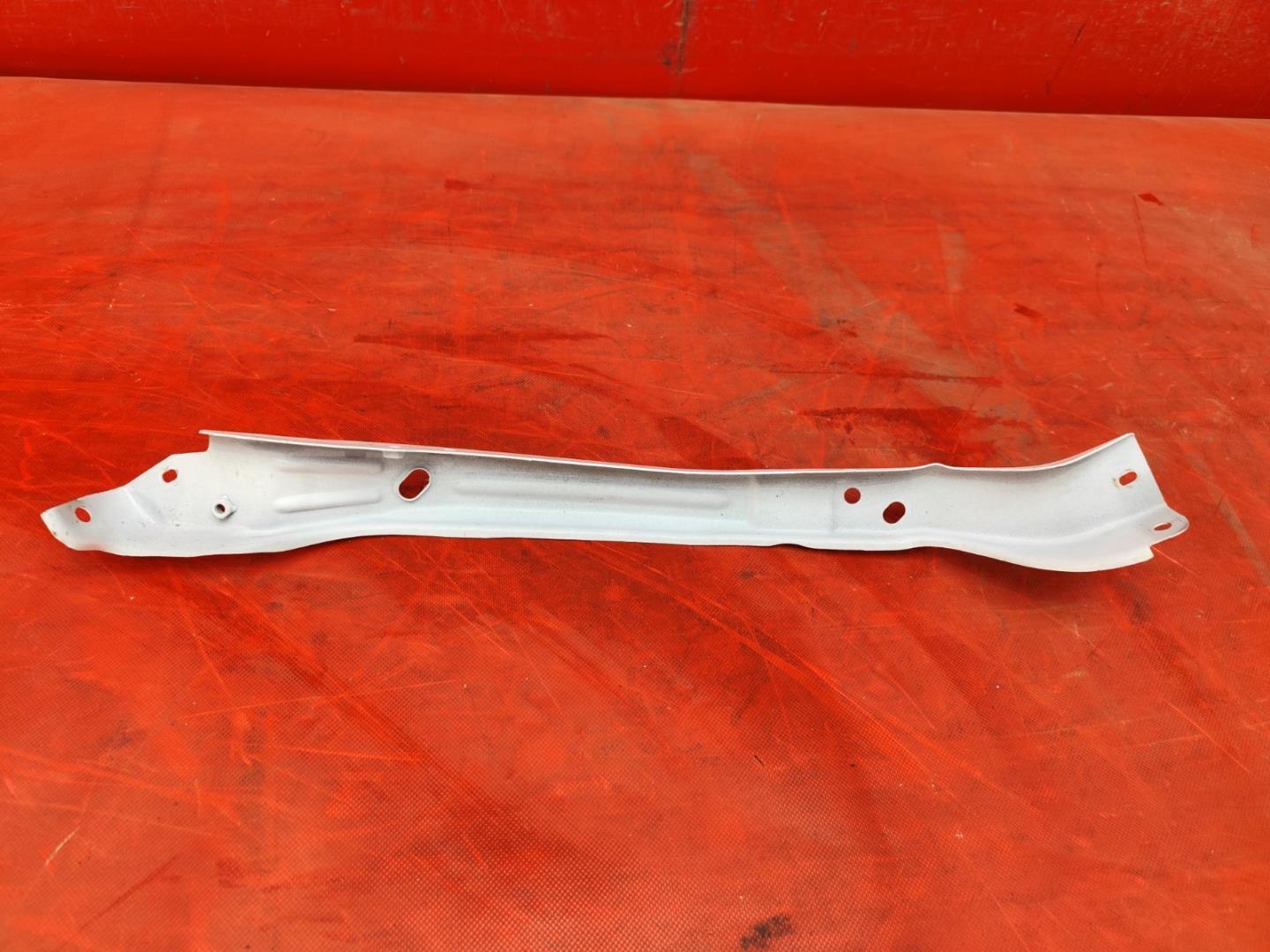 Кронштейн крепления фары