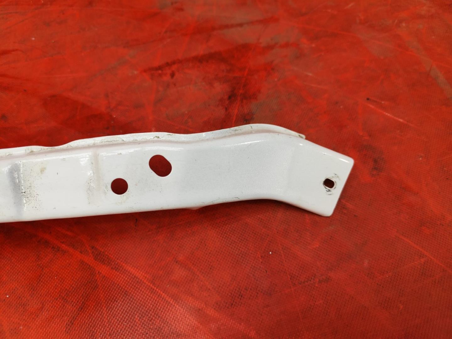 Кронштейн крепления фары