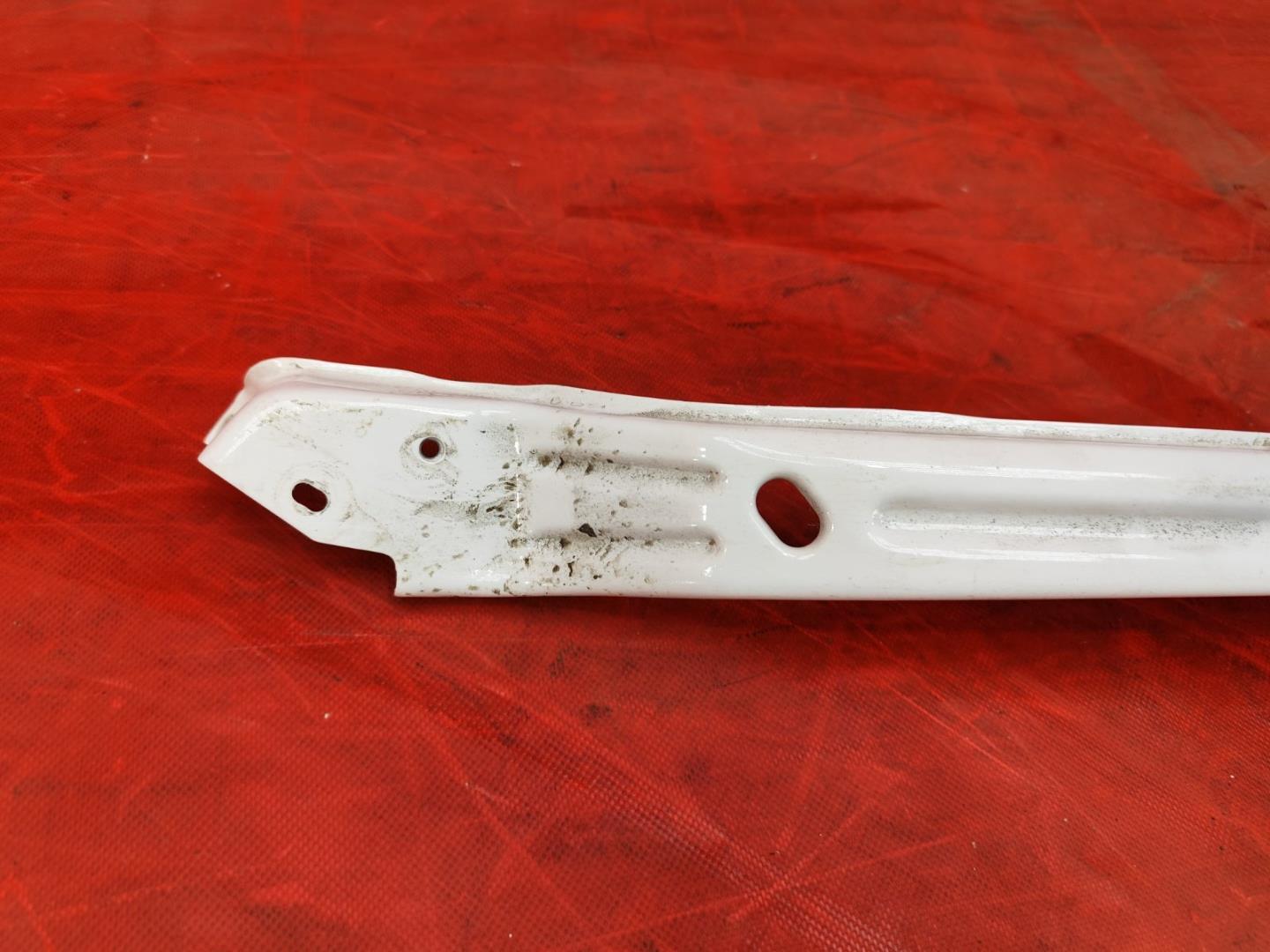 Кронштейн крепления фары