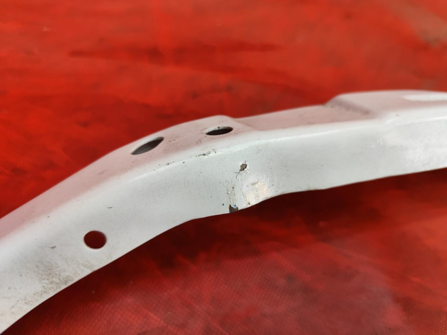 Кронштейн крепления фары