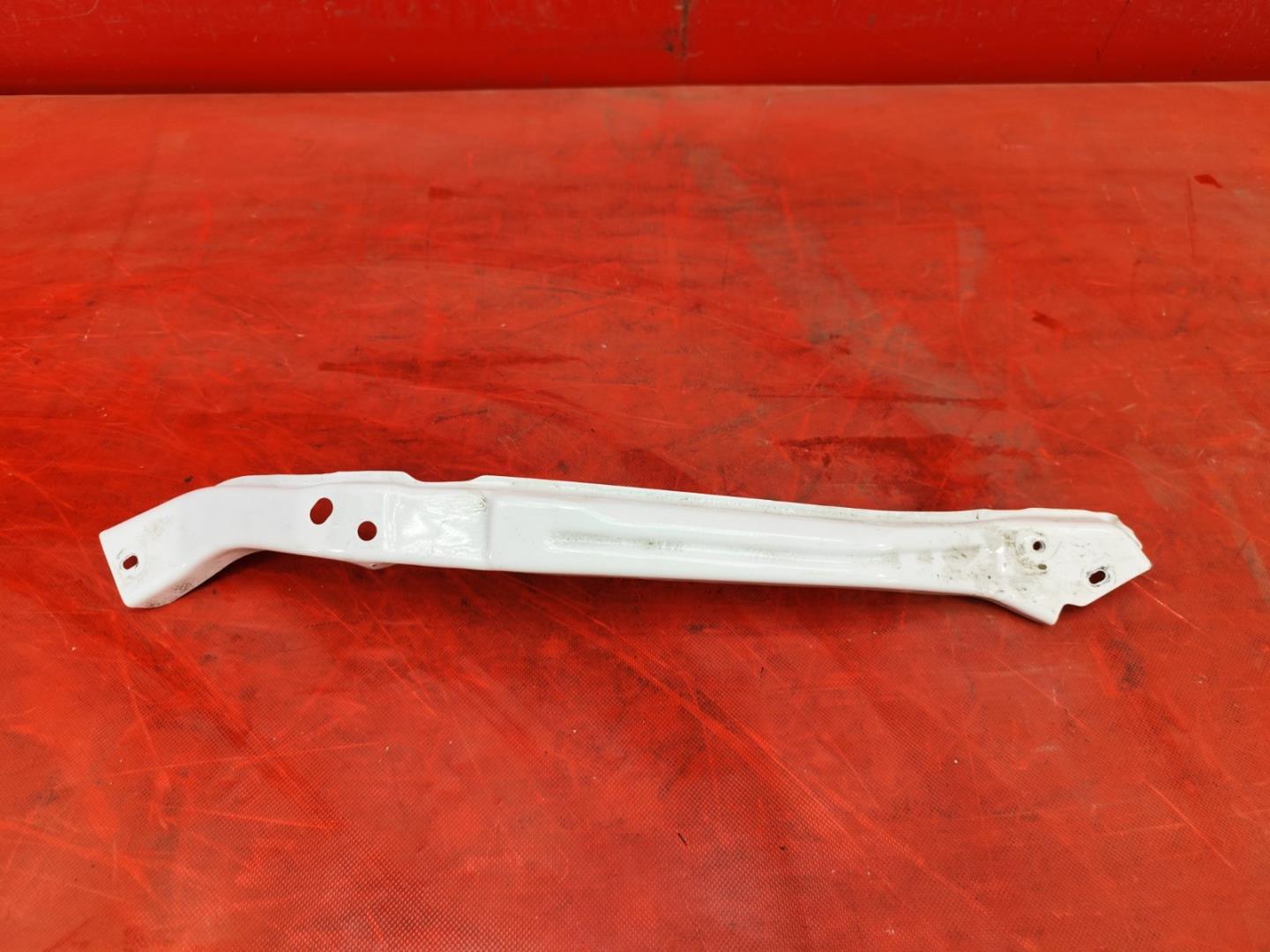 Кронштейн крепления фары