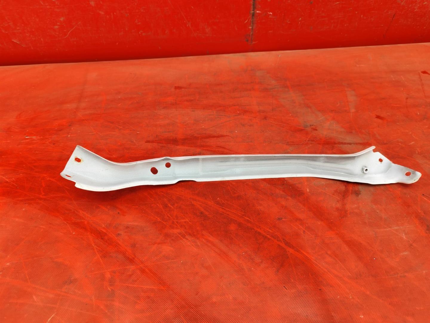 Кронштейн крепления фары