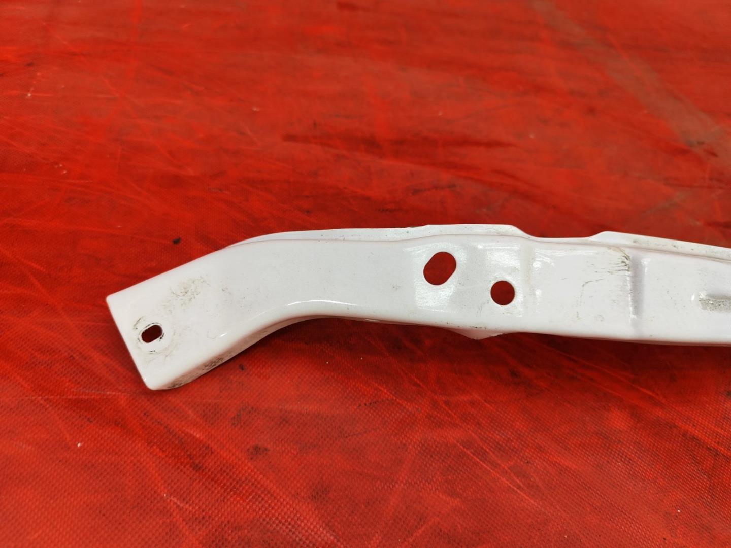 Кронштейн крепления фары