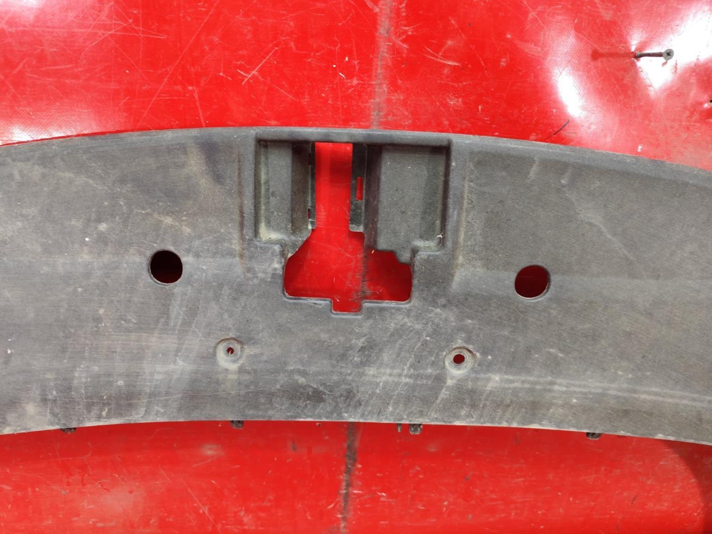 Кожух замка капота